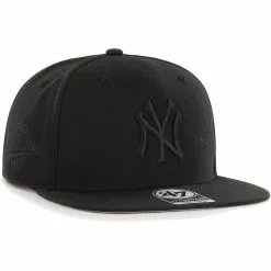 Men's New York Yankees '47 Black On Black Sure Shot Captain Snapback Hat