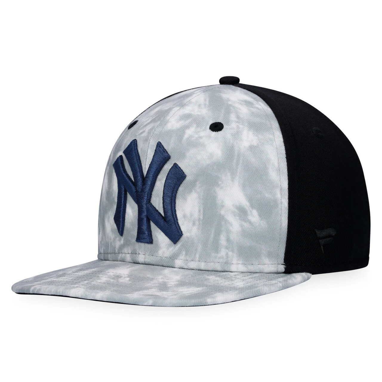 Men's New York Yankees Majestic Gray Smoke Dye Snapback Hat