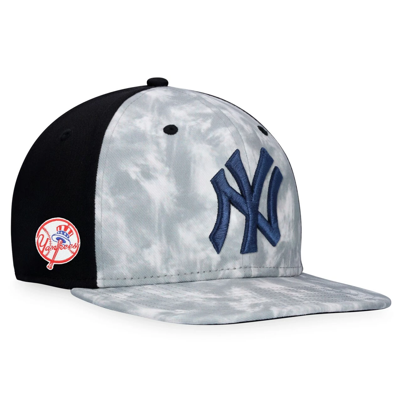 Men's New York Yankees Majestic Gray Smoke Dye Snapback Hat - Image 3