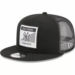 Men's New York Yankees New Era Black Scratch Squared Trucker 9FIFTY Snapback Hat