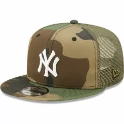 Men's New York Yankees New Era Camo Trucker 9FIFTY Snapback Hat