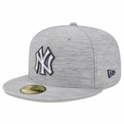 Men's New York Yankees New Era Gray 2023 Clubhouse 59FIFTY Fitted Hat