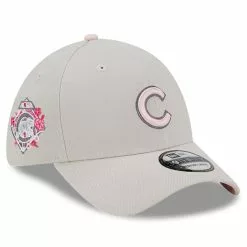 Men's Chicago Cubs New Era Khaki 2023 Mother's Day 39THIRTY Flex Hat