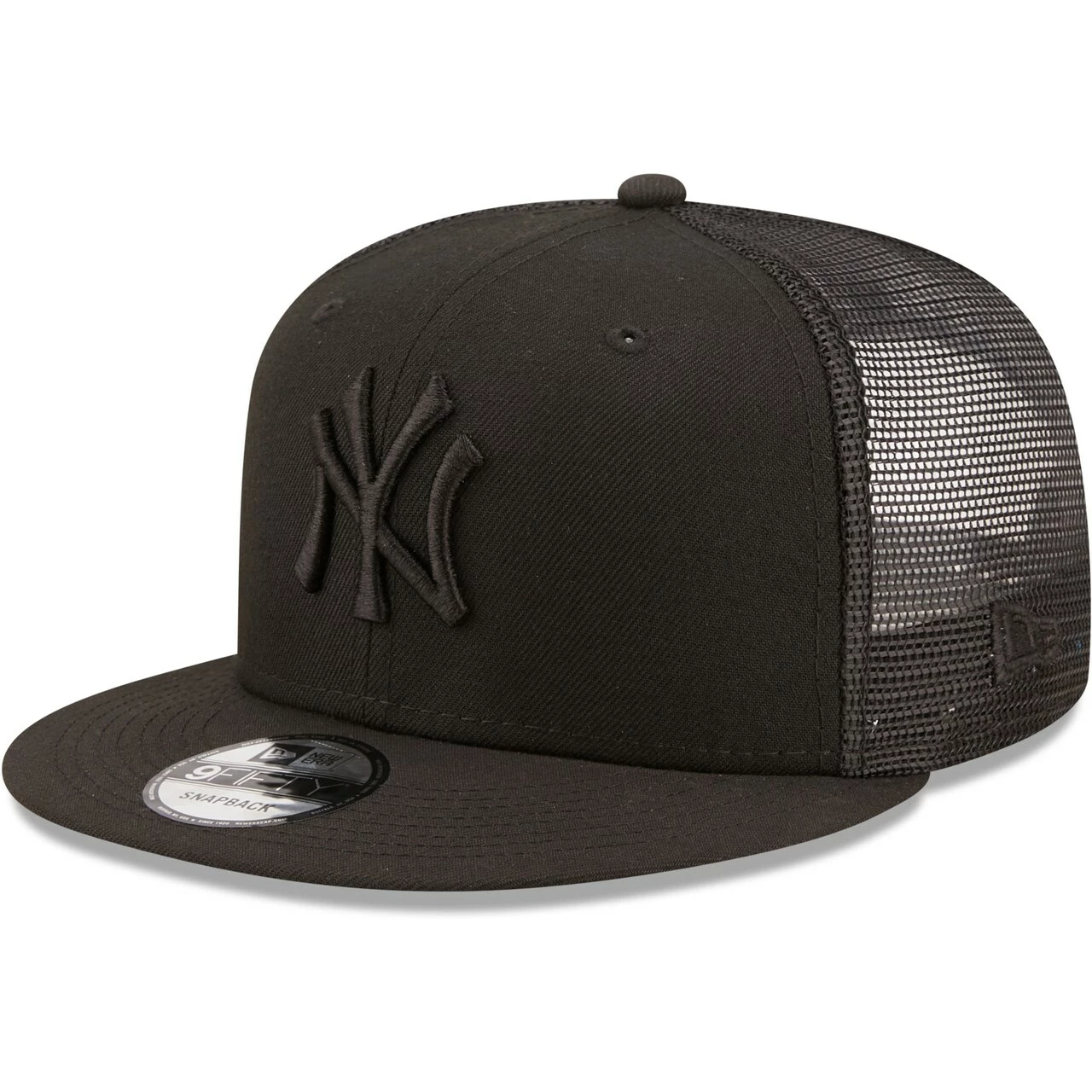 Men's New York Yankees New Era Blackout Trucker 9FIFTY Snapback Hat