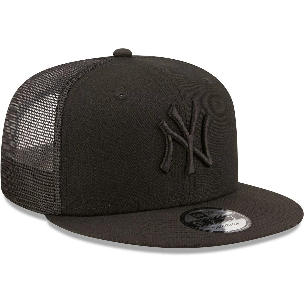 Men's New York Yankees New Era Blackout Trucker 9FIFTY Snapback Hat - Image 3
