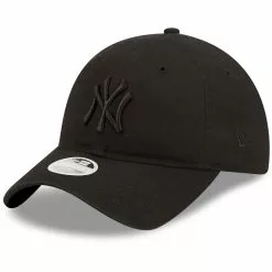Women's New York Yankees New Era Black On Black Core Classic II 9TWENTY Adjustable Hat